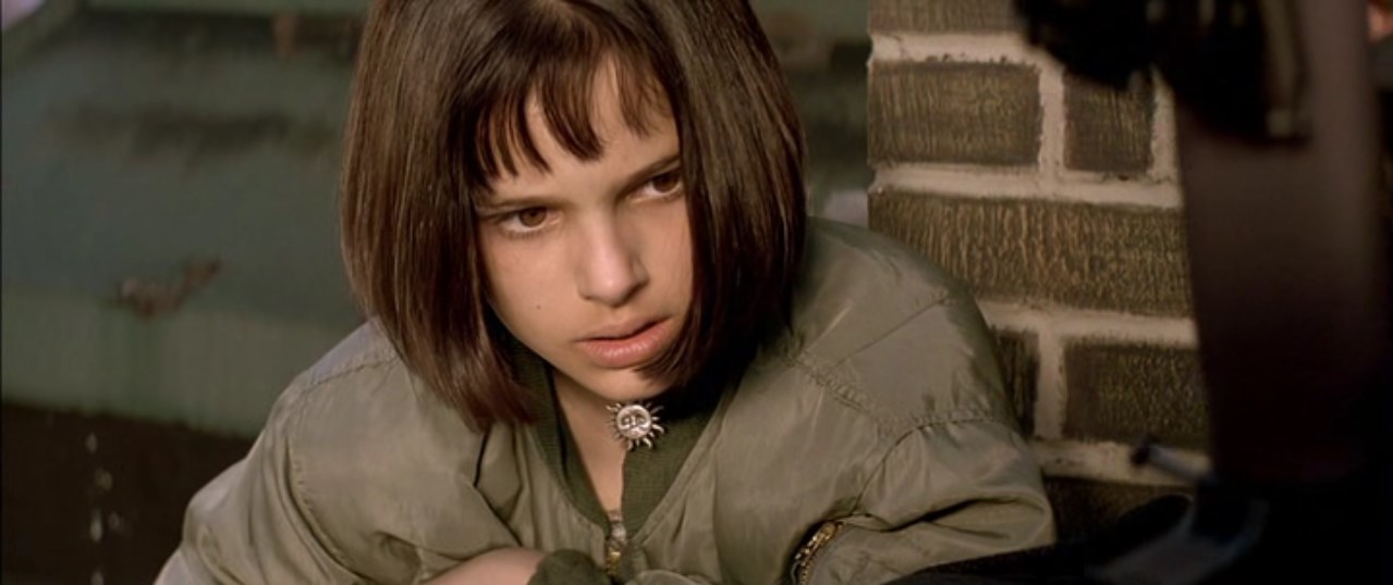 Винтовка — это первое оружие, которым ты должна научиться пользоваться. Потому что оно держит тебя на почтительном расстоянии от клиента. Чем ты будешь более профессиональна, тем ближе ты сможешь подобраться к клиенту.