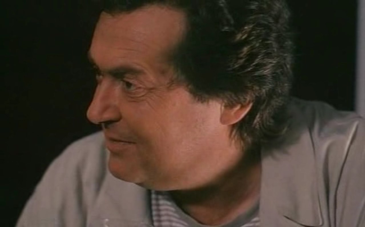 Мы часто оказываемся у начала длинной дороги, ведущей к успеху. Нас пугает сложность этой дороги, полная неизвестность впереди... да и кто-то рядом всё время норовит спихнуть тебя в пропасть. У нас нет иного выхода, как топать вперёд. Выпьем тихо… молча… чтоб не спугнуть удачу.