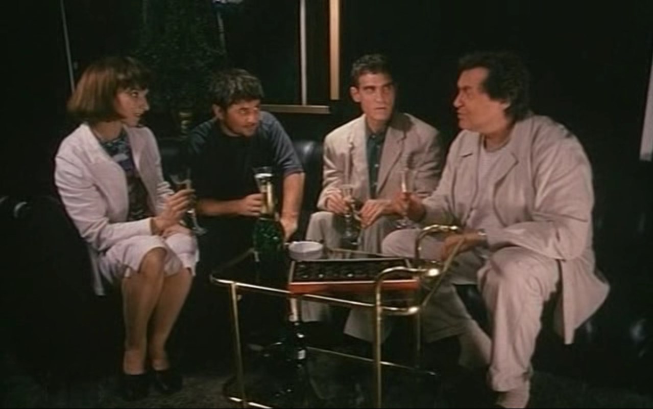 Мы часто оказываемся у начала длинной дороги, ведущей к успеху. Нас пугает сложность этой дороги, полная неизвестность впереди... да и кто-то рядом всё время норовит спихнуть тебя в пропасть. У нас нет иного выхода, как топать вперёд. Выпьем тихо… молча… чтоб не спугнуть удачу.