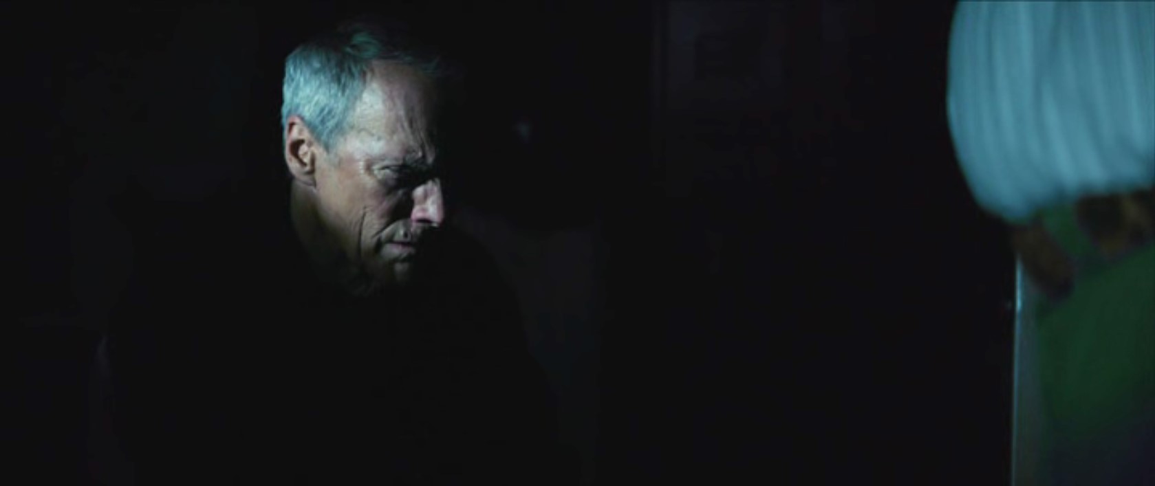 Эдди Дюпри Каждый день в мире кто-то умирает, подметая пол, убирая тарелки, и последняя мысль такая: «Я не использовал свой шанс». Но, благодаря тебе, мечта Мэгги сбылась. Если она сегодня умрёт, знаешь, о чём она подумает в последнюю секунду? «Я сделала всё правильно и теперь могу умереть».