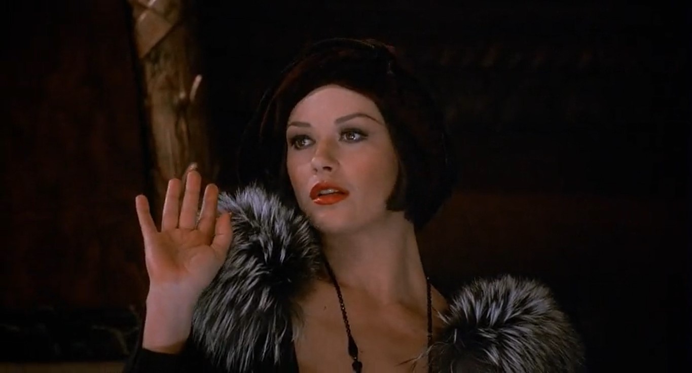 — Поднимите правую руку, левую положите на Библию. Клянетесь ли Вы говорить правду, только правду и ничего кроме правды?
— Вроде того.