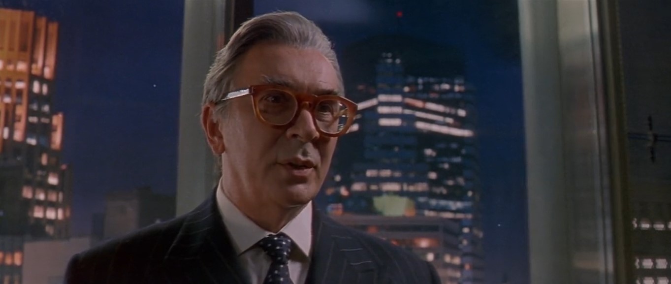 — А вам не страшно расставаться с такой книгой?
— Я вам полностью доверяю, мистер Корсо. Самые преданные люди — те, чью верность приобретают за наличный расчет.