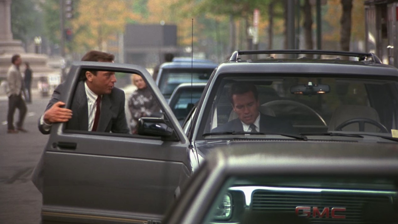 Пойдём, поймаем парочку террористов, набьем им морду, и жизнь сразу покажется лучше.