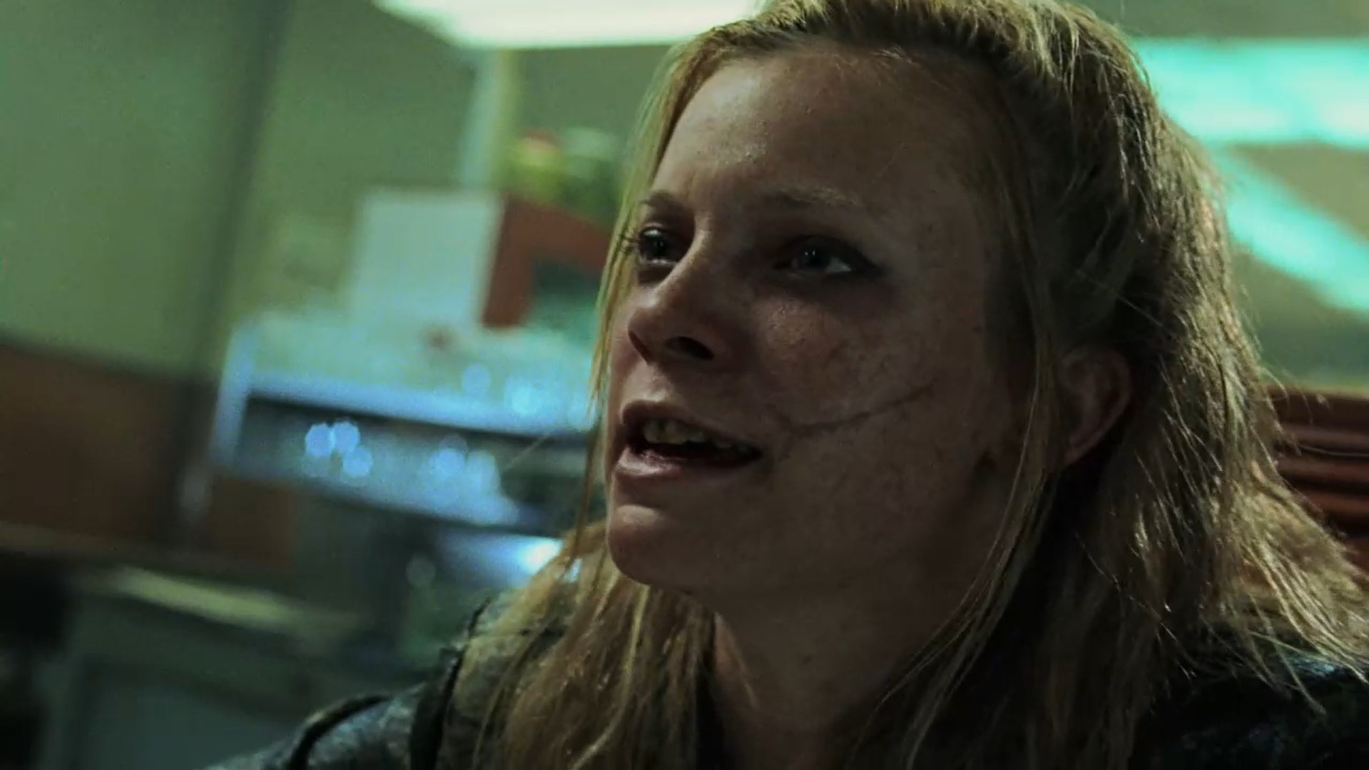 Вернись в прошлое и спаси лучше Миссис Хоуперн и её малыша, тогда, может быть, и Ленни не свихнулся бы и не разбил бы мою семью. Нет, вернись в когда нам было по семь лет и трахни меня перед объективом отцовской камеры, может тогда моя жизнь станет лучше.