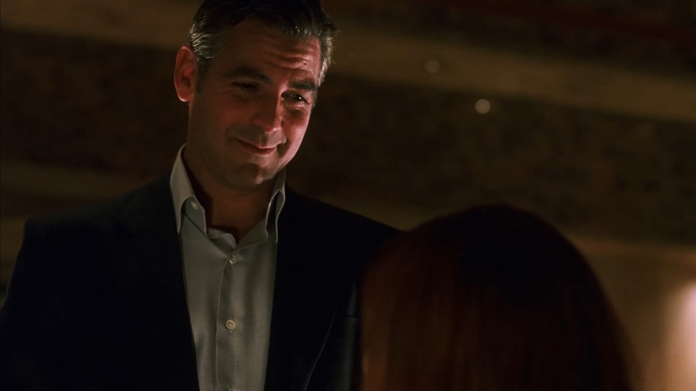 — Что ты здесь делаешь?
— Я вышел.
— Вышел?
— Из тюрьмы. Помнишь, я пошёл за сигаретами и не вернулся?