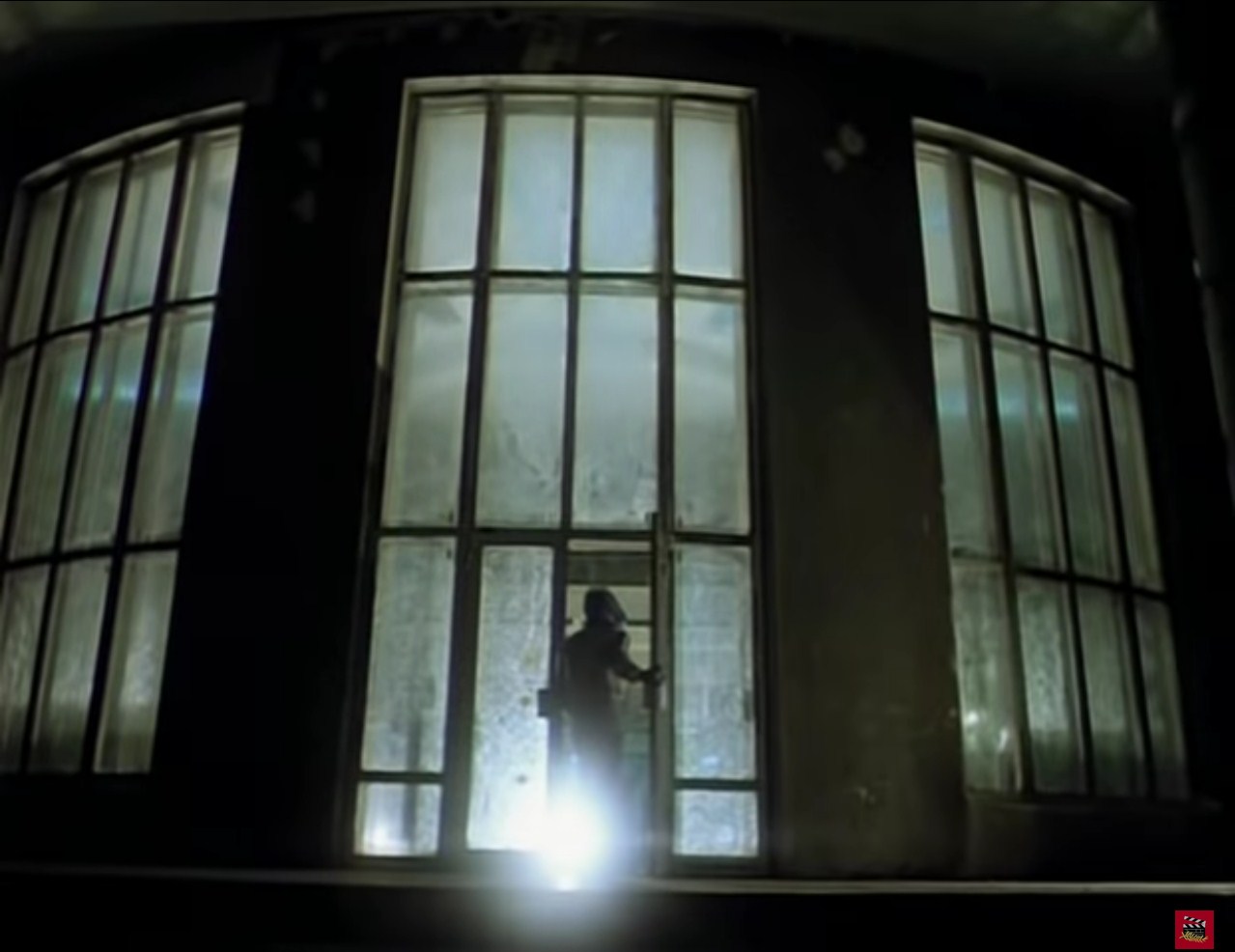 — Пароль!
— «План по валу!»
— «Вал по плану!» Проходи.