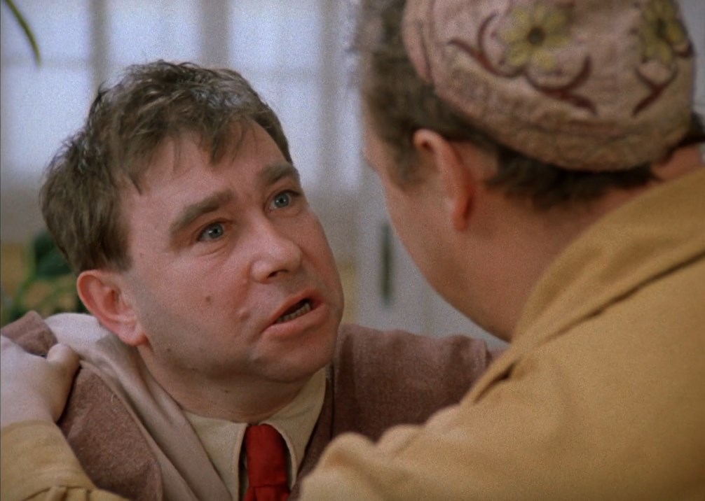 Ну об чём вы загораете? Ну хорошо, я отдам вам половину. И всё!