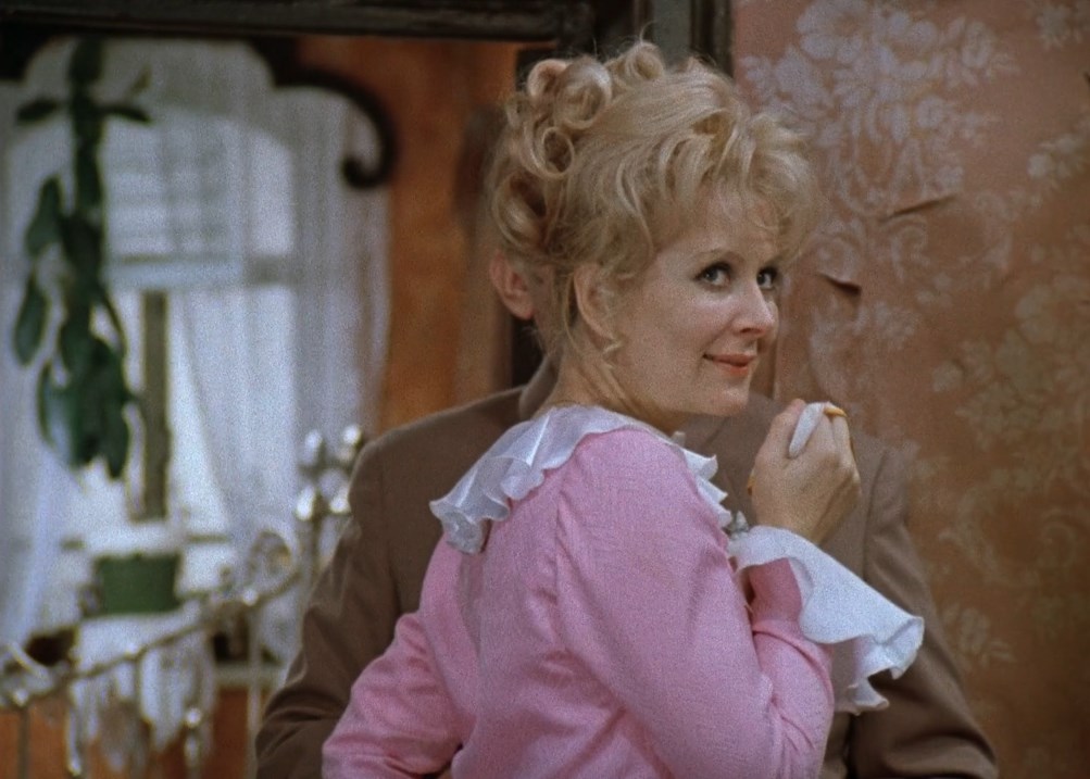 Это нахальство — обнимать мою жену! Этого я даже сам себе не дозволяю!