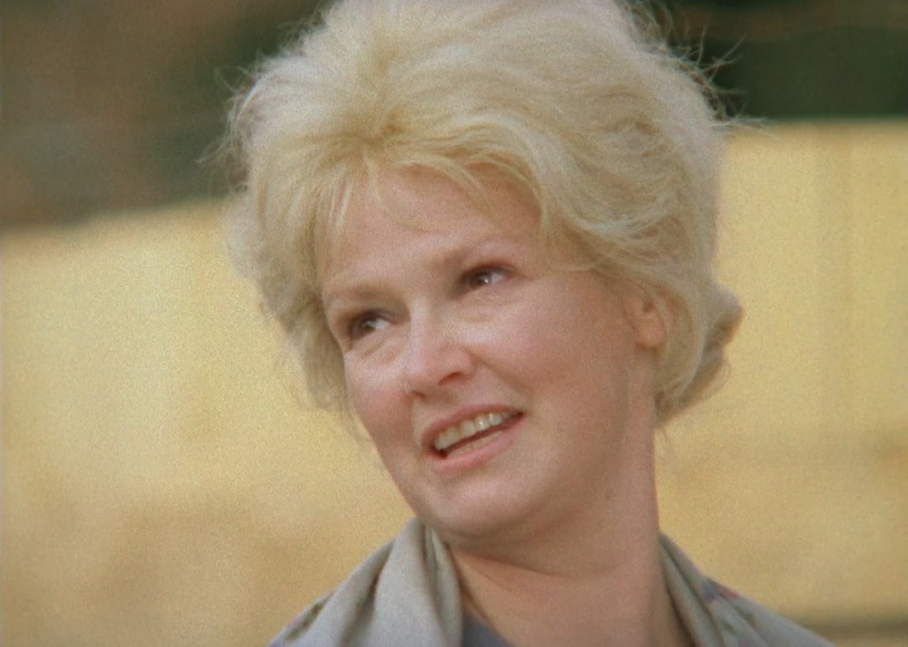 — Конечно, если они не хочут... Об чём тогда говорить?
— Хочут они, хочут. Только стесняются!