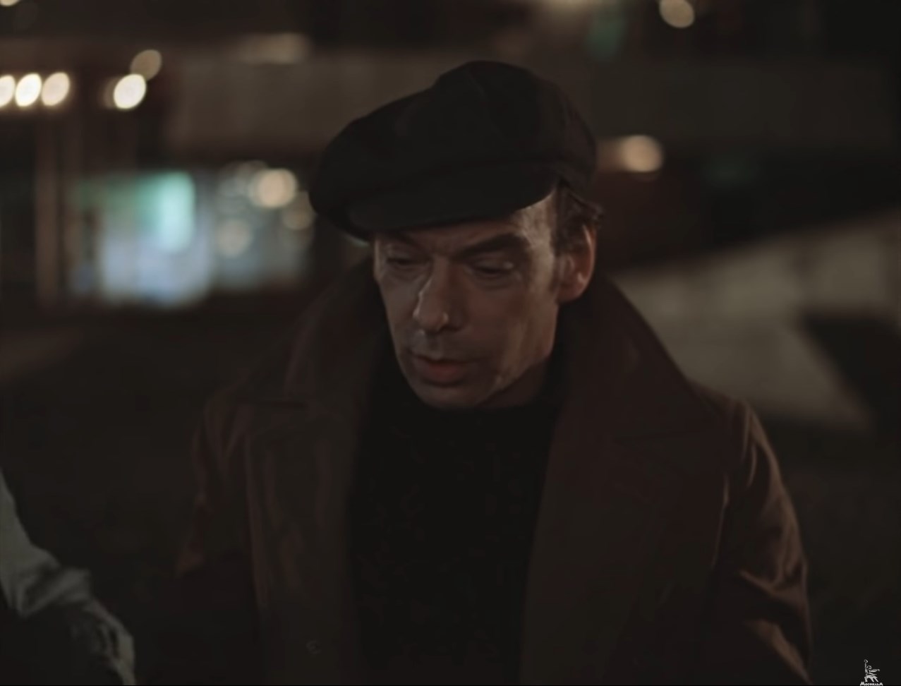 Я предпочитаю делать в своей жизни то, что я люблю. А не то, что модно, престижно или положено.