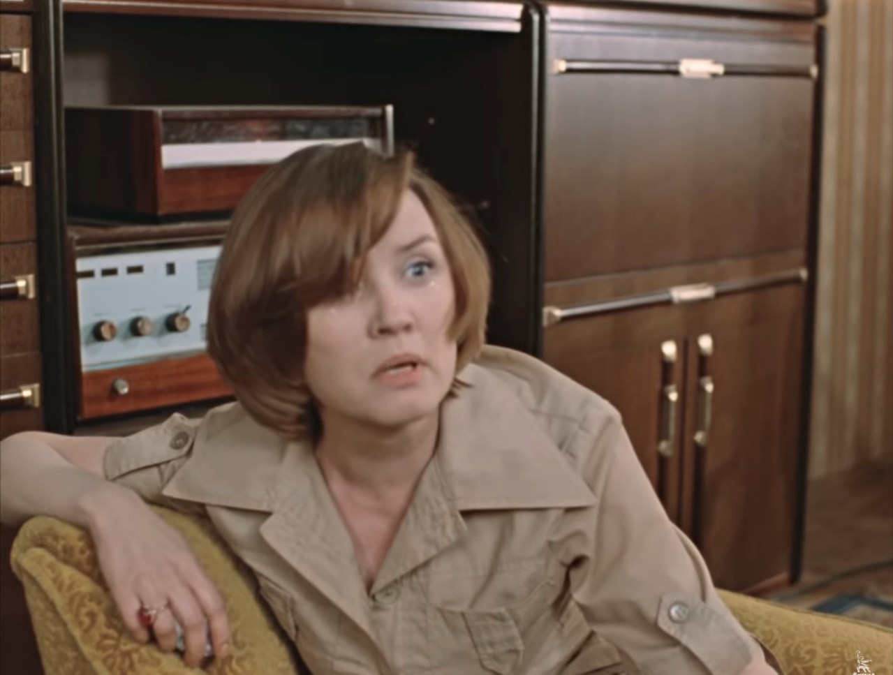 Катерина Тихомирова Николай Михайлович — Ну а какие-нибудь особые приметы имеются? Ну там, шрам на лице?
— Есть! У него после аппендицита шрам…