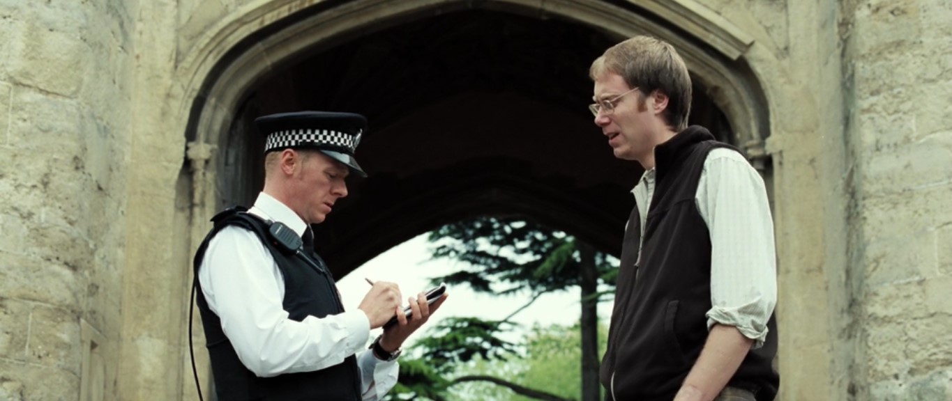 — Да, мистер Стакер, мы попытаемся найти вашего лебедя. Можете его описать?
— В холке 60, длинная гибкая шея...
— Так.
— Оранжево-черный клюв.
— Особые приметы?
— Нуу... он — лебедь.