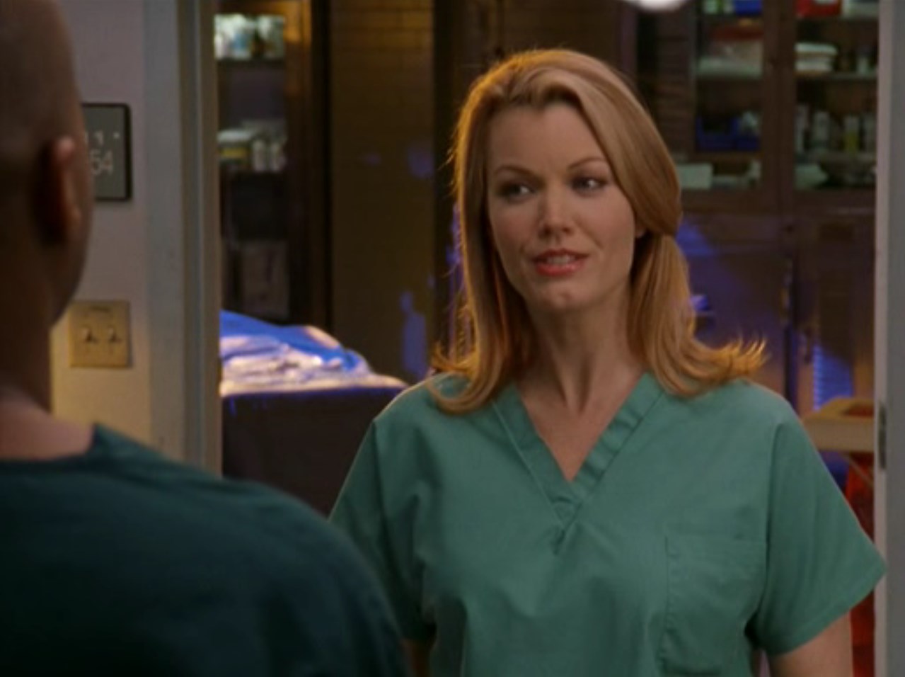 — Три правила: не говорить, когда я говорю; не произносить фразу «пора насладиться Миллером» и никакого запаха одеколона в операционной. У вас есть минута на вопросы и комментарии, а потом — больше никаких вопросов и комментариев. Ну что?
— А у меня аллергия на моллюсков...