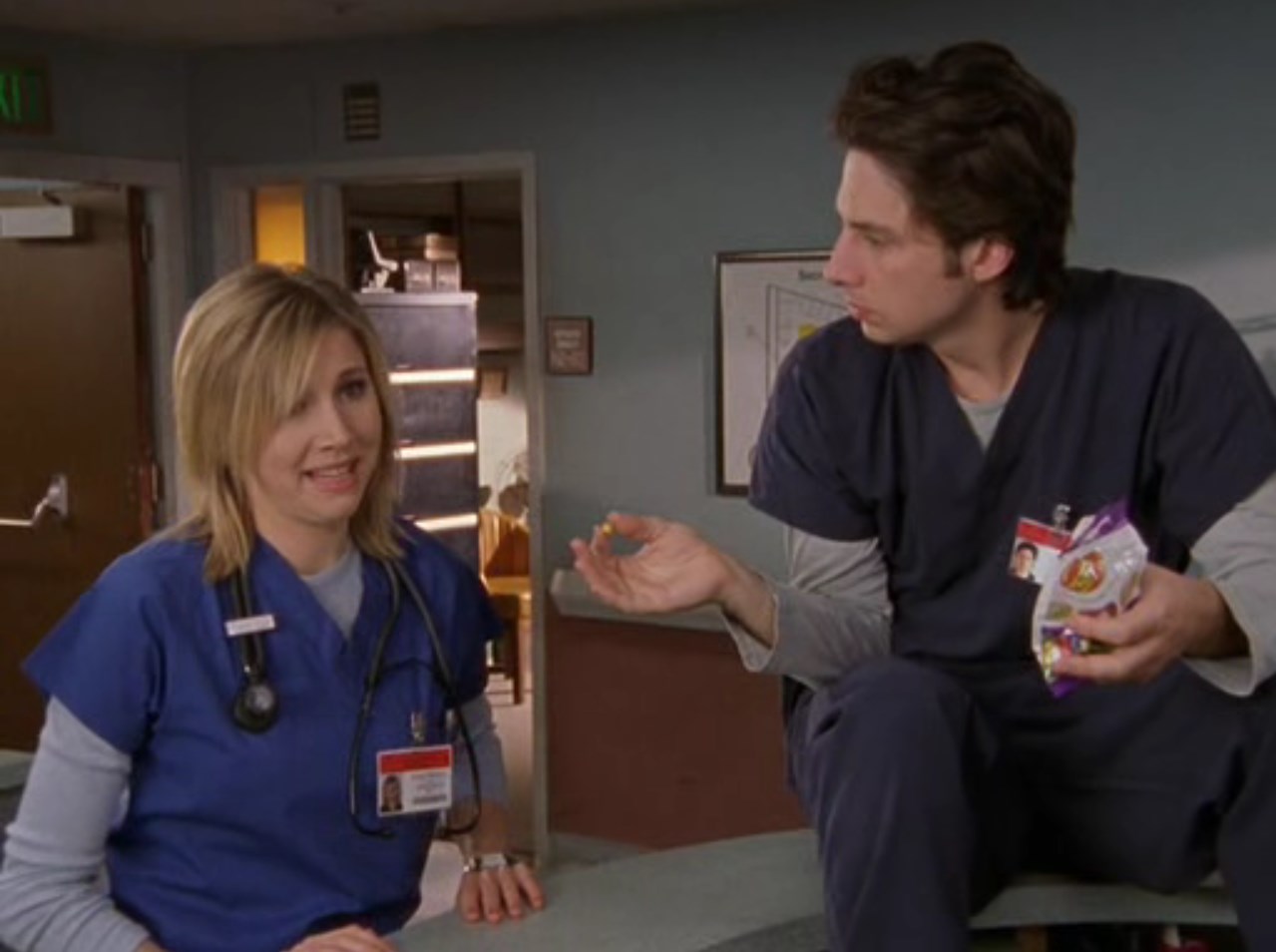 — Ребята, три года непосильных трудов в этой дыре принесли свои плоды!..
— Тебе дали грант?
— Нет, я буду клоуном в педиатрии!