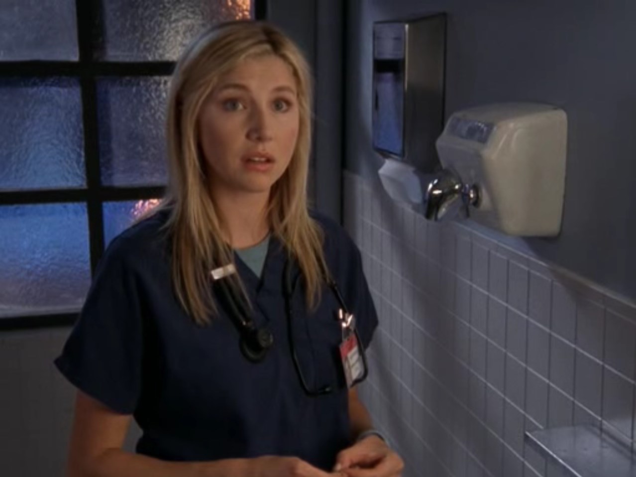 Я скажу тебе то, что сказала мне моя бабушка, Когда я был маленький, я думал, что она моя мать. Она сказала: «Время, проведённое в мечтах — потерянное время». А сразу потом умерла. И моя сестра, которая на самом деле была моей матерью, этого не вынесла. И мой брат-отец тоже.