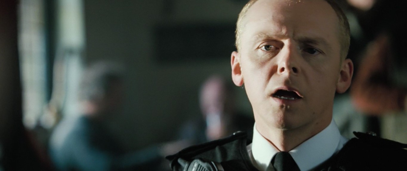 Энди Уэйнрайт: — А ты в курсе, что за городом оружия ходит больше, чем в городах?
Энди Картрайт: — Все покупают пушку себе и маме.
Николас Эйнджел: — Кто это все?
Энди Уэйнрайт: — Фермеры.
Николас Эйнджел: — А еще?
Энди Картрайт: — Мамы фермеров.