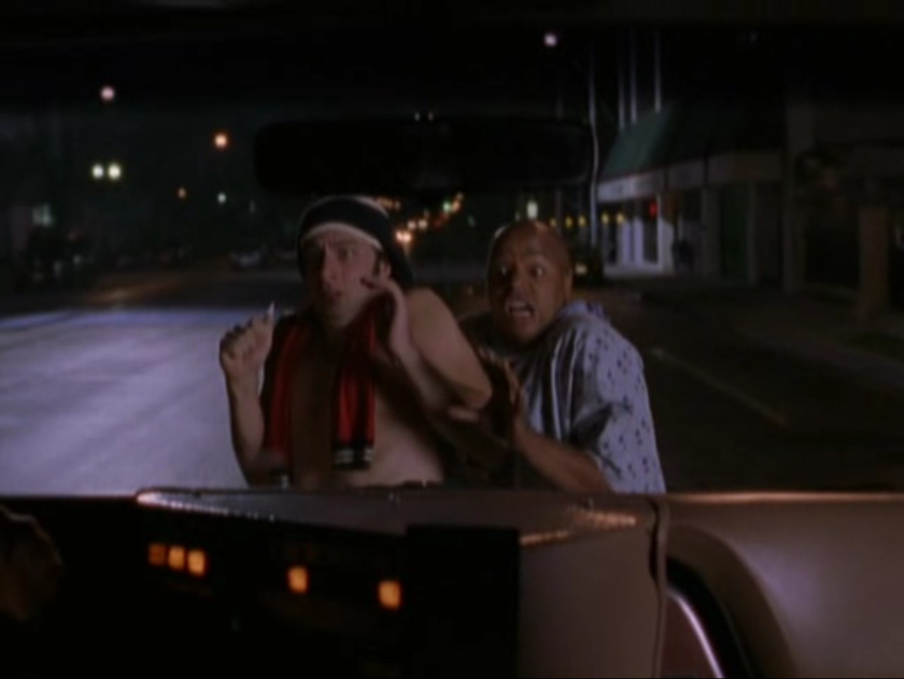 Перри, представляешь, только что видела межрасовую голубую пару! Так мило...