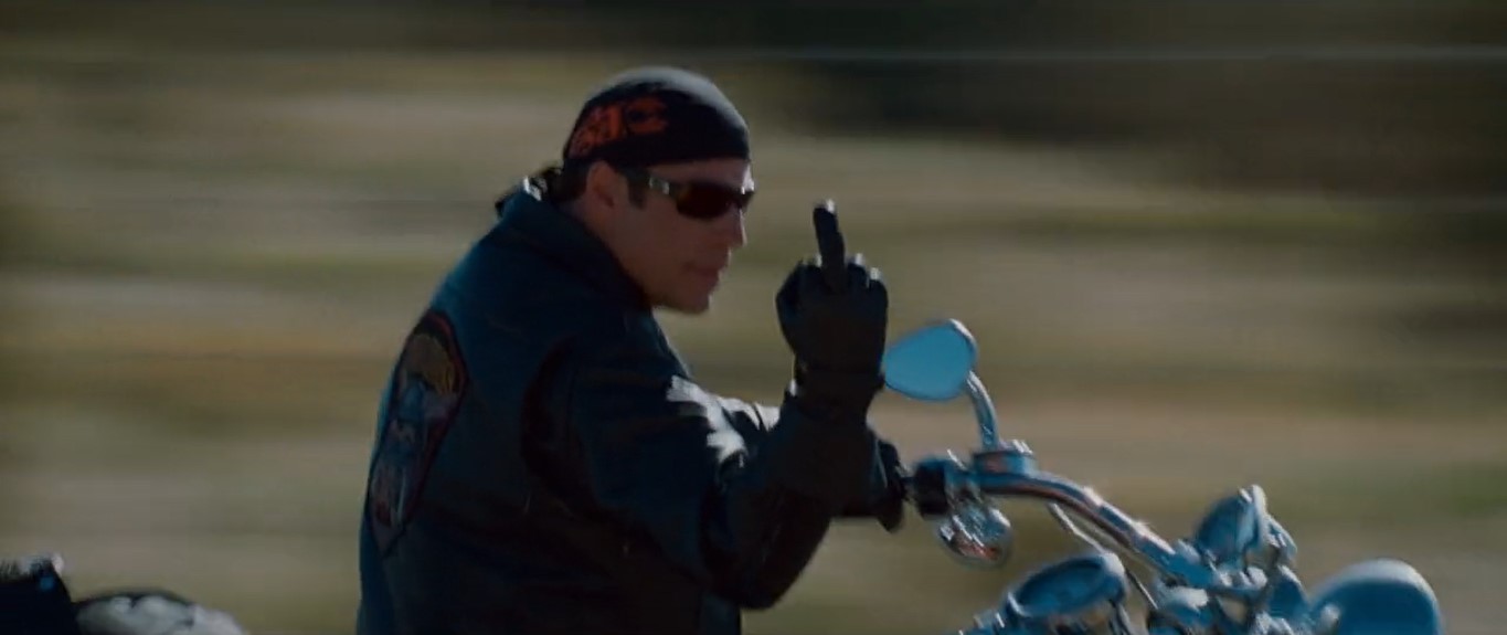 — А у них есть яйца!
— Я их яйца засуну в рот и сожру!
— Яйца засунешь в рот?!