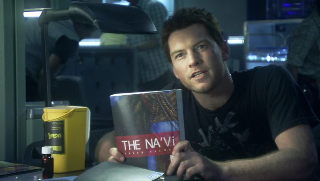 Разжигаешь войну и спокойно получаешь то, что хочешь! Так это работает. Если у кого-то есть то, что тебе нужно, объявляешь его врагом, а потом спокойно грабишь!