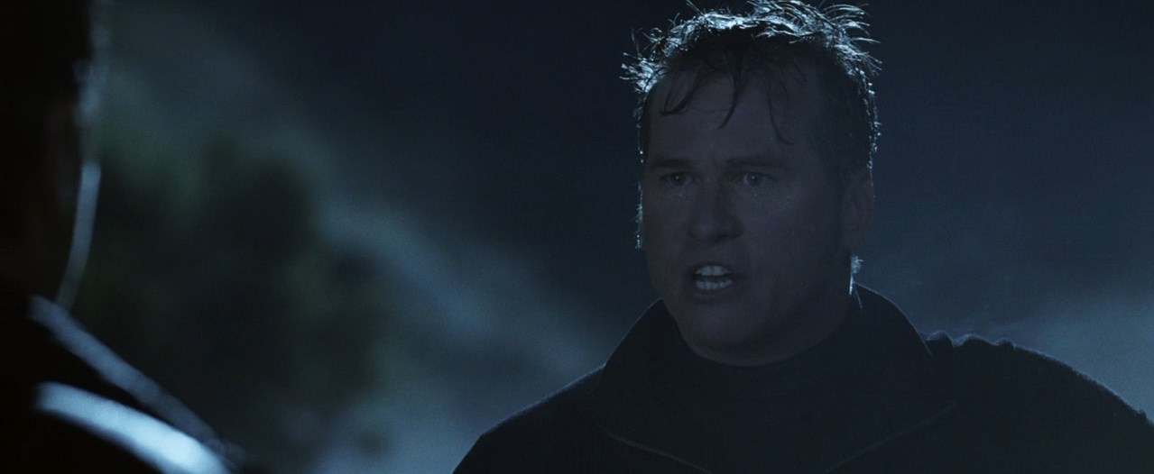 — Придурок! Пистолет за две тысячи долларов, между прочим мамин подарок, а ты его кинул в озеро возле тачки. А что когда они прочешут озеро, как думаешь найдут мой пистолет? Найди в словаре слово «идиот»! Знаешь что ты увидишь?
— Свою фотографию?
— Нет, ты узнаешь почему ты идиот на все сто процентов!