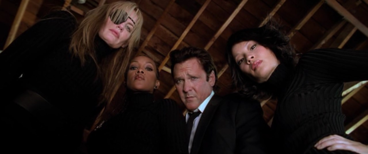 Когда судьба улыбается в таком жестоком и неприглядном деле как месть, это как ничто другое доказывает не только то, что Бог существует, но и то, что ты исполняешь Его волю.