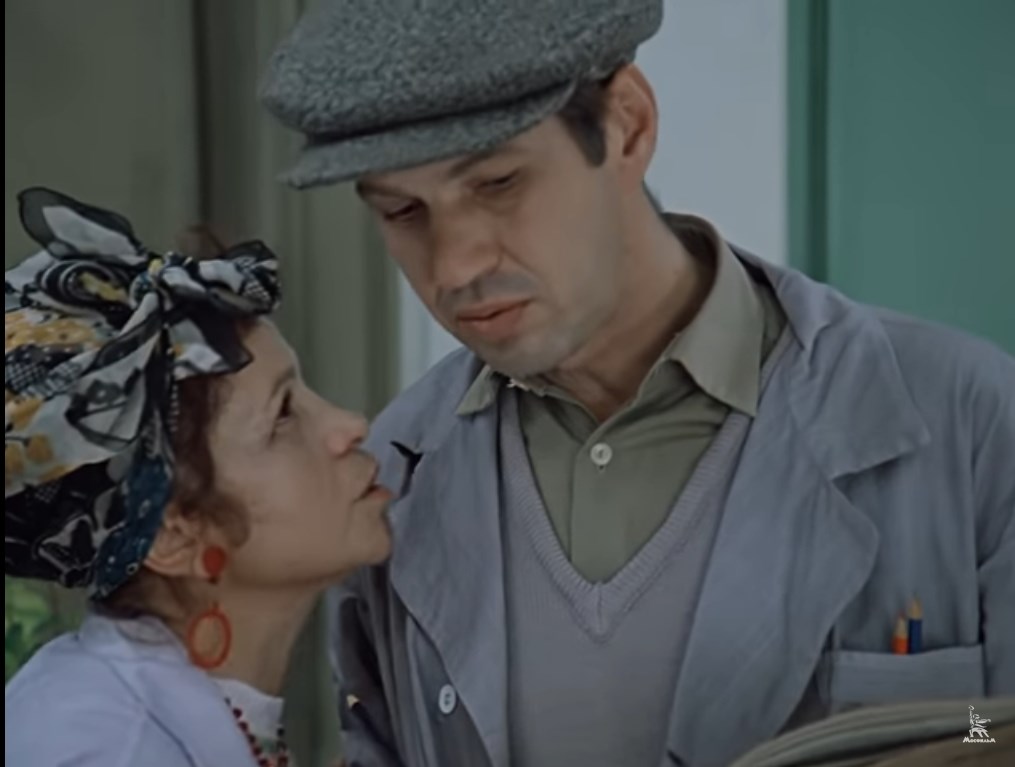 — Слово неприличное написано.
— Стереть!