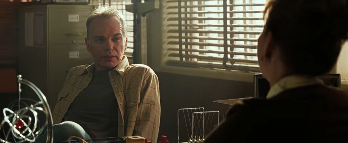 Мой папа никогда не говорил, что любит меня. Уверена, твой тоже. Но ракета не заполнит эту пустоту.