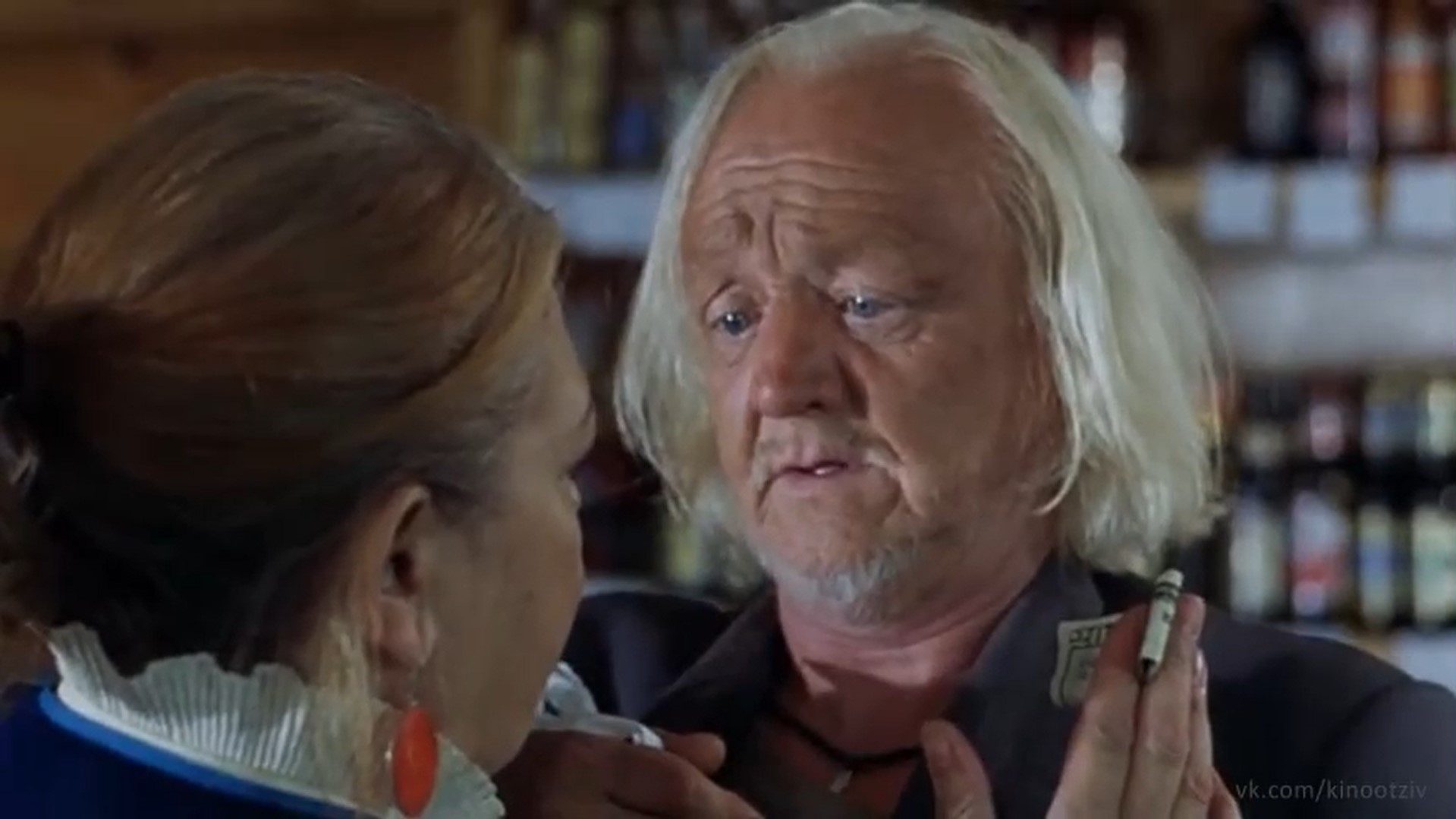 — ***ил?
— Не экстраполируй свои замашки на постороннего человека!