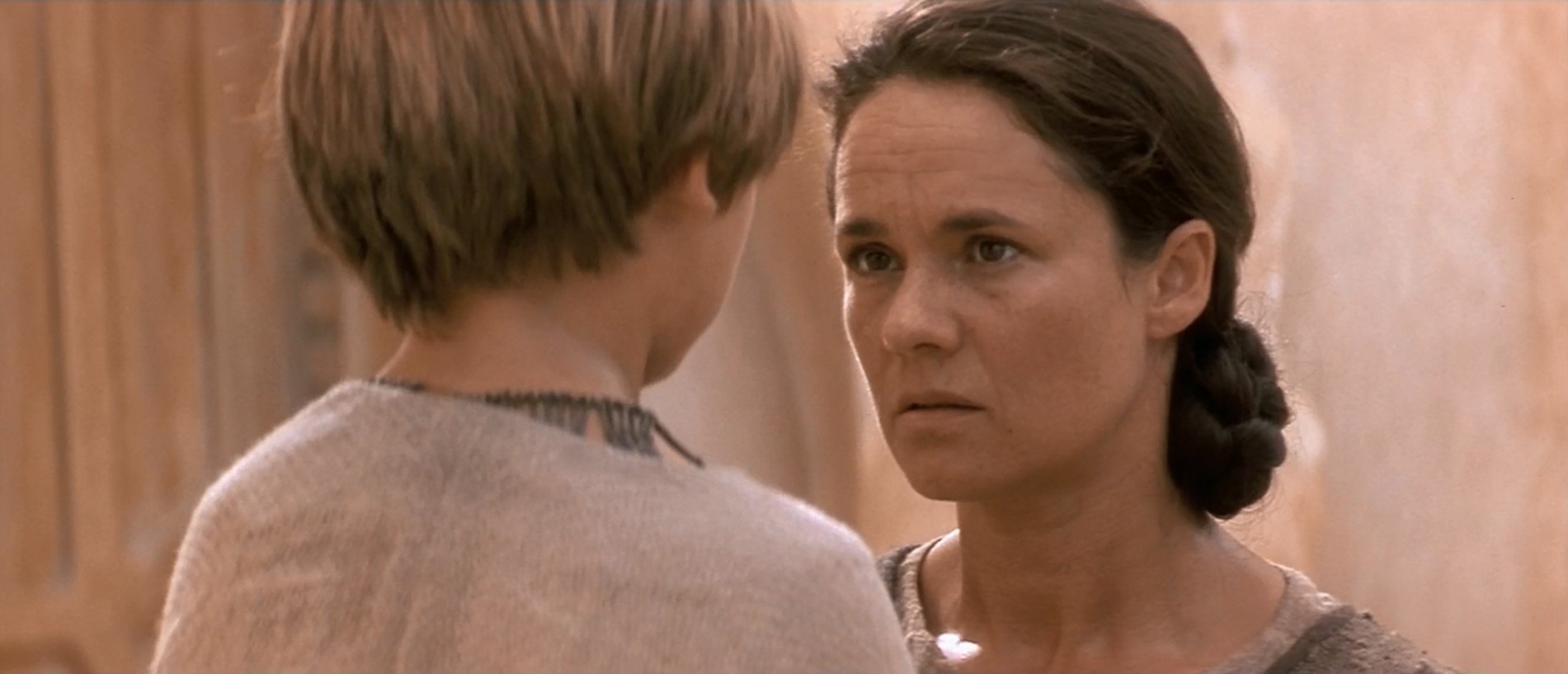 Будь смелым и смотри только вперед, не оглядывайся.