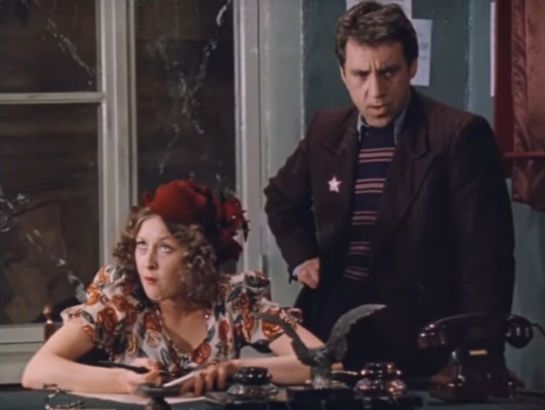 — Облигация или Аблигация?
— Облигация... Че? Какая облигация? Я Манька Облигация.... Да ты что, с ума сошла?