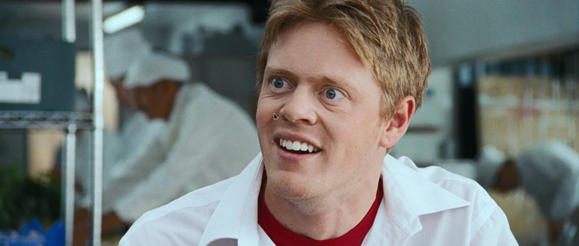 — Я сейчас понял, почему мне не везет в любви.
— И почему?
— Все англичанки жутко чопорные, а меня обычно привлекают девушки без комплексов, отзывчивые, как американки. Пора съездить в Америку, там я сразу найду девушку... Что скажешь?
— Скажу, что это чушь, Коллин.
— Нет, приятель, не чушь, американки западут на мой забавный британский акцент.
— У тебя нет забавного британского акцента.
— Есть. Все, я еду в Америку.
— Коллин, ты рыжий, уродливый британец и смирись с этим.
— Никогда! Я Коллин — бог секса. Я просто родился не в той стране.