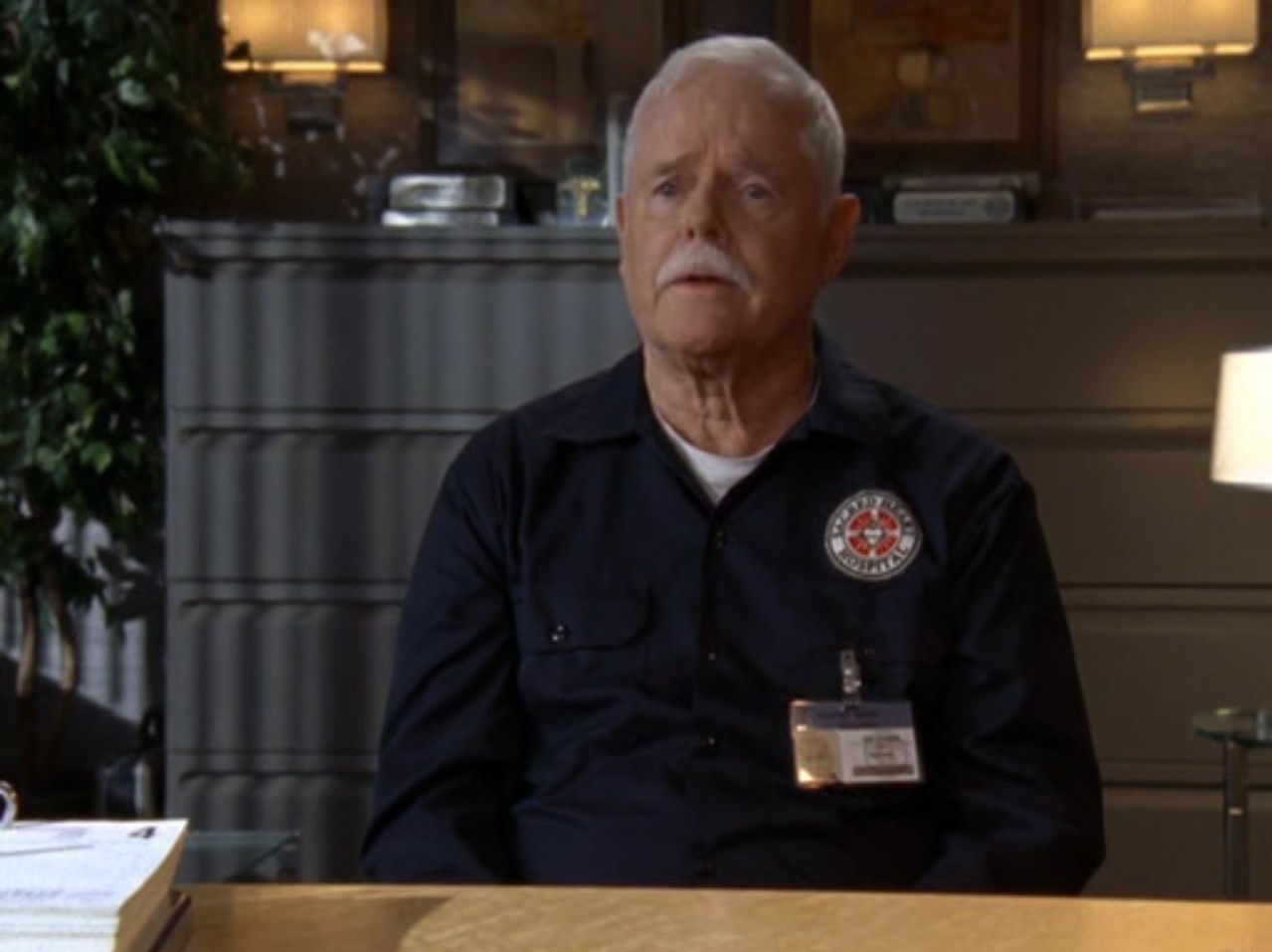 — Извини, но нам придется тебя уволить.
— Я понимаю, доктор Рщик.
— Зови меня просто Убо!