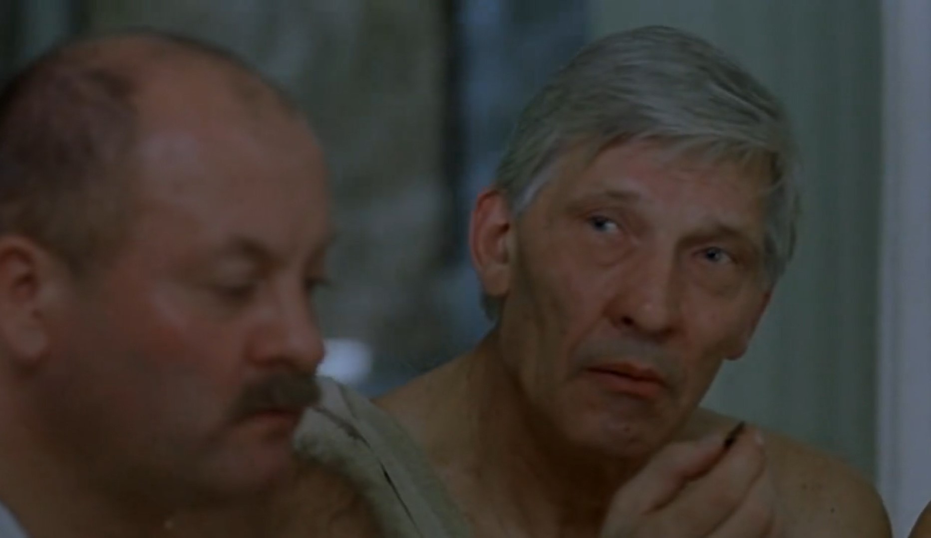 — Ну чего вы молчите как на иконе? Может, мне вам сказать, что один из вас убил его?
— Убил, не убил, хотел-то каждый.