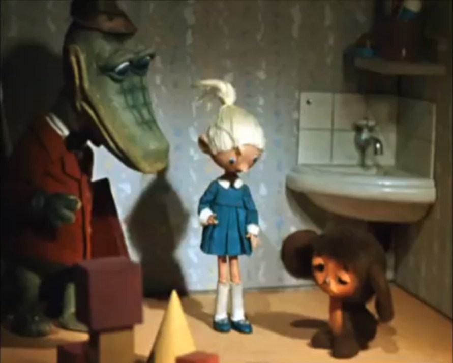 — Так, так... Че... Чай, чемодан, чебуреки, Чебоксары... Странно. Никаких чебурашек нет.
— Значит... Значит, вы не будете со мной дружить?
— Почему? Будем, будем!