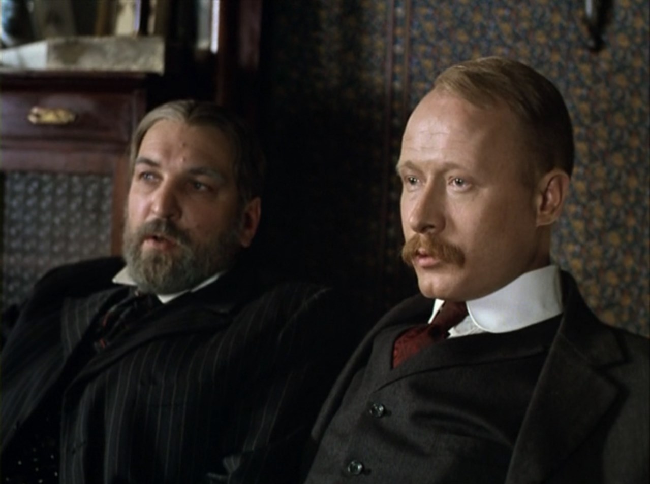 — Дорогой бриллиант дорогой оправы требует.
— И хорошего ювелира.