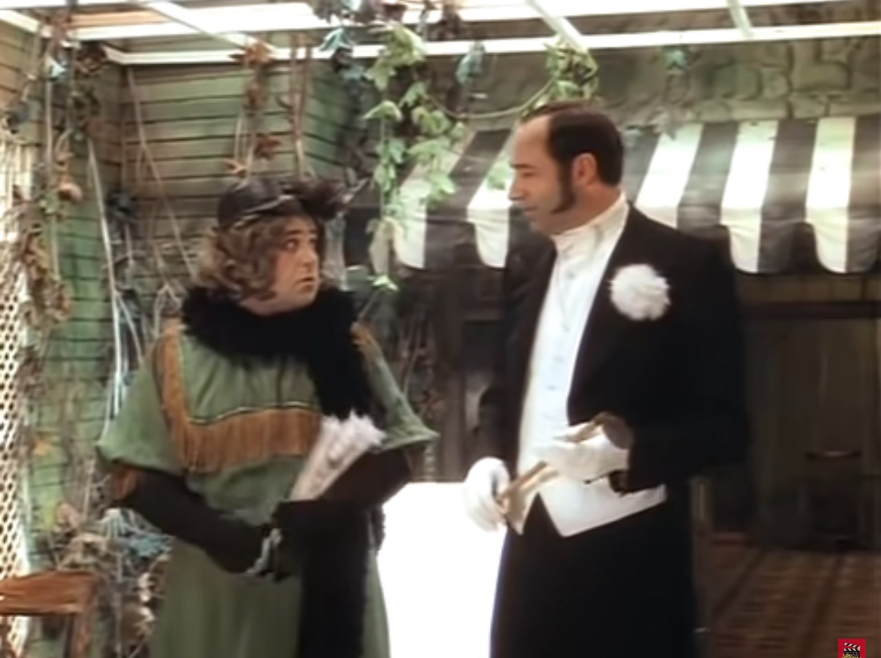 — Брассет!
— Что вам угодно, сэр?
— Ты что, с ума сошел?! Какой я тебе сэр?