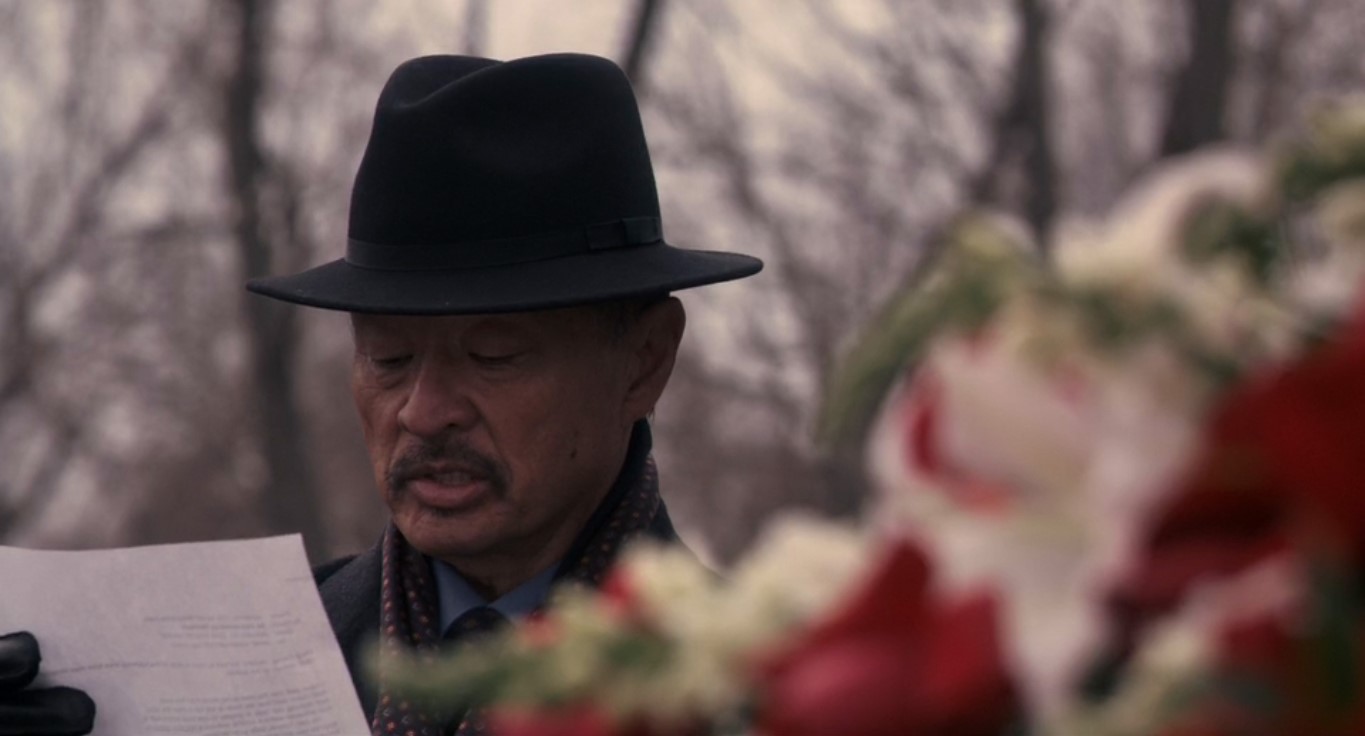 Я сказал, что душа не больше, чем тело. Я сказал, что тело не больше, чем душа. И никто, даже Бог, не выше, чем каждый из нас для себя. В каждой вещи я слышу и вижу Бога, но совсем не понимаю его. Не могу я также поверить, что кто-то чудеснее меня. Я вижу Бога на лицах мужчин и женщин, и на моём лице в зеркале. Я нахожу письма от Бога на улице, и в каждом есть его подпись. Но пусть они останутся где были, ибо я знаю, что, куда ни пойду, мне будут аккуратно доставлять такие же, во веки веков.