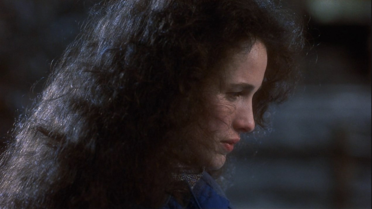 Фил Коннорс Рита Хэнсон — Потрясающе. Удивительно. Как ты это сделал?
— Ты мне так нравишься, что я могу нарисовать тебя с закрытыми глазами.