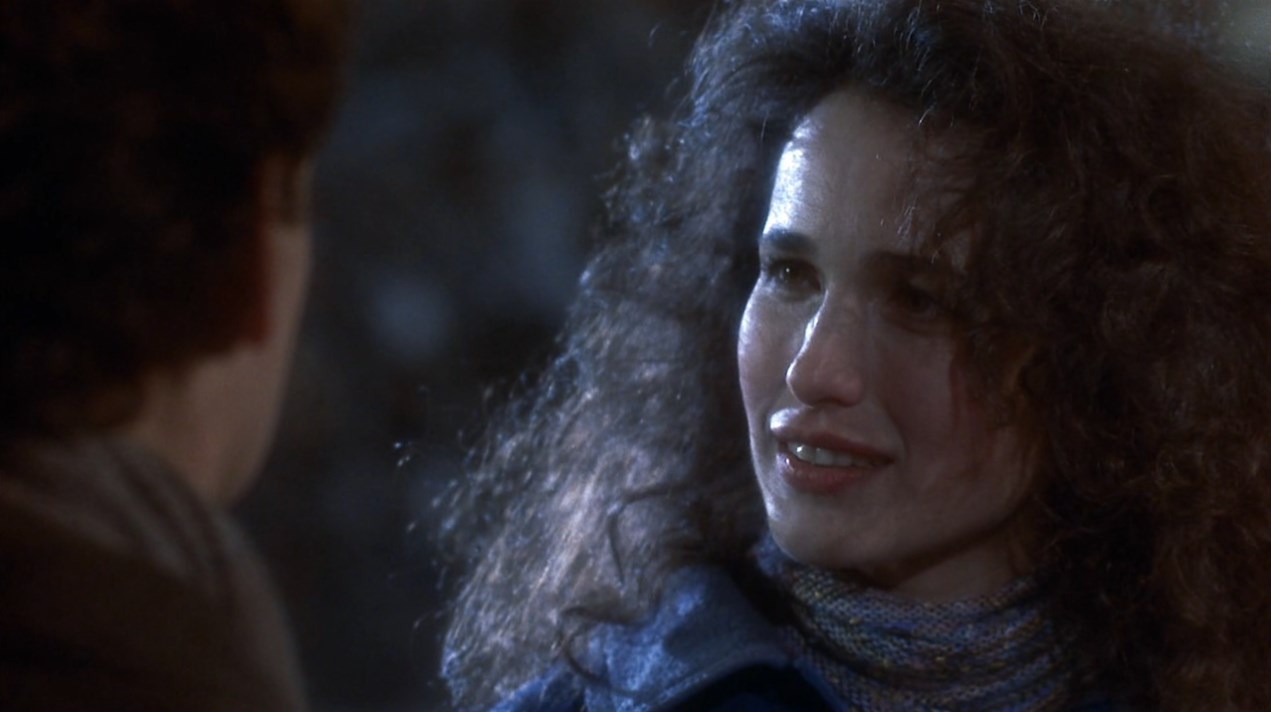 Фил Коннорс Рита Хэнсон — Потрясающе. Удивительно. Как ты это сделал?
— Ты мне так нравишься, что я могу нарисовать тебя с закрытыми глазами.