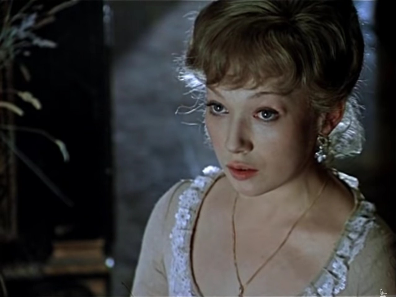 — Фрау Марта, я не расслышал, который час?
— Часы пробили три, барон два, стало быть, всего пять!