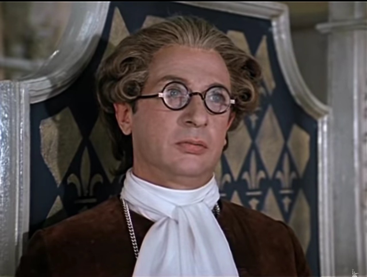 Господи, ну чем ему Англия-то не угодила?!