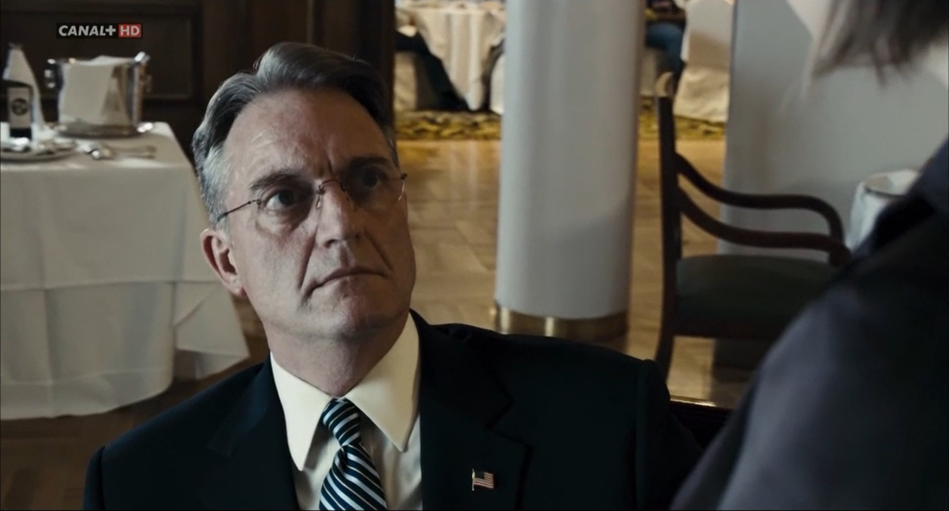 — Я не изобретал войны.
— Войны придумали люди вроде Вас. Но я уверена, что в душе Вы — хороший человек. Вы не можете быть настолько плохим.