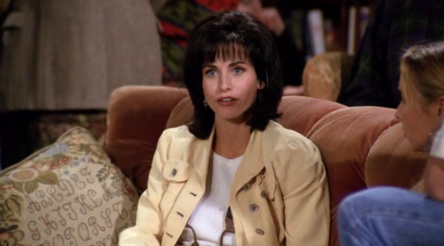 — Ну все, успокойтесь. Это даже не свидание, просто договорились вместе поужинать и никакого секса.
— Для меня это звучит как свидание.