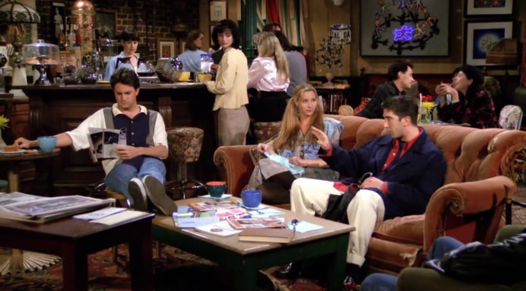 Моника Геллер — Для меня главное, чтобы она была счастлива...
— Ты серьёзно?
— Конечно нет, черт возьми! Это же она меня бросила!