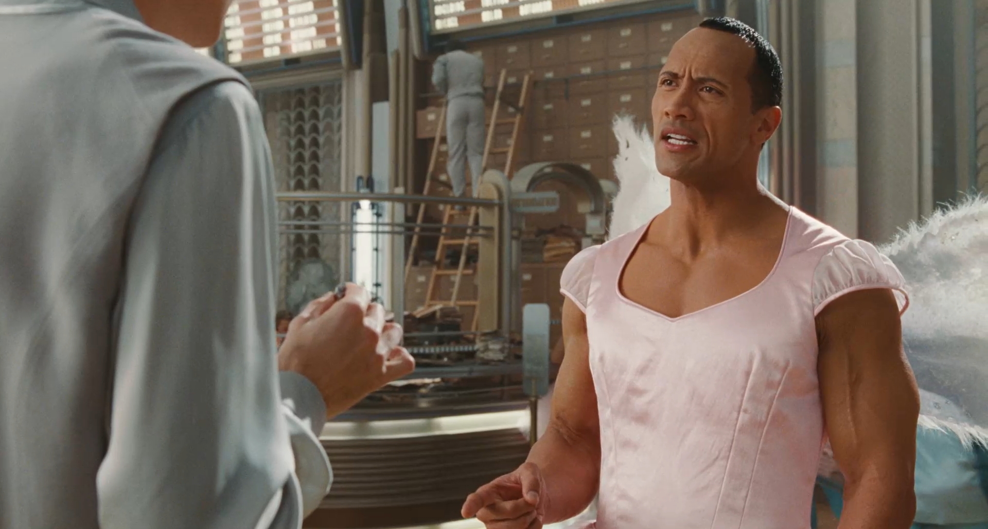 — Дерек Томпсон?
— А вы — Бог?!
— Нет. Я — Трейси, ваш куратор.