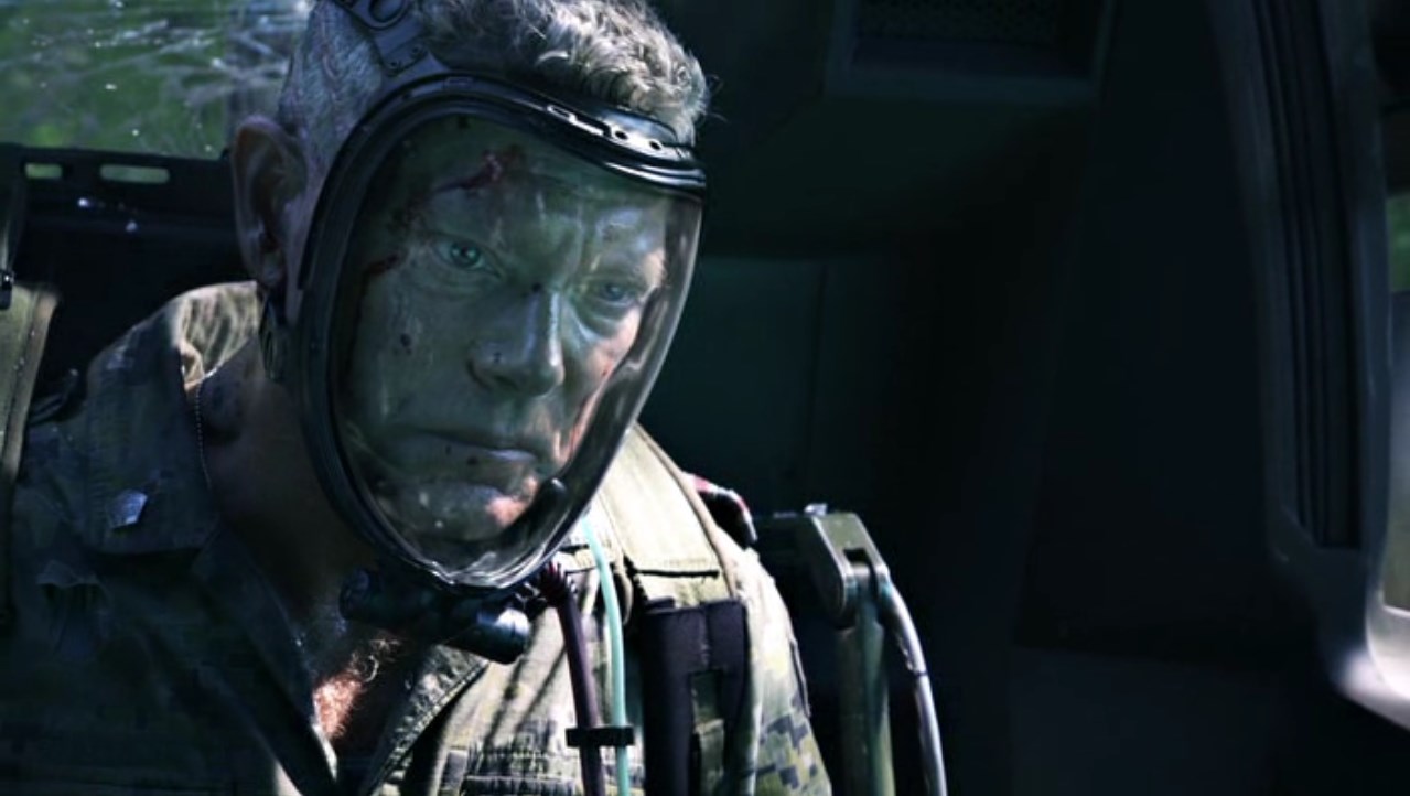 Полковник Майлз Куоритч Слышишь, Салли, каково это — предать свою Родину?
=========================
Расскажи, сынок, каково это — Родину продавать?