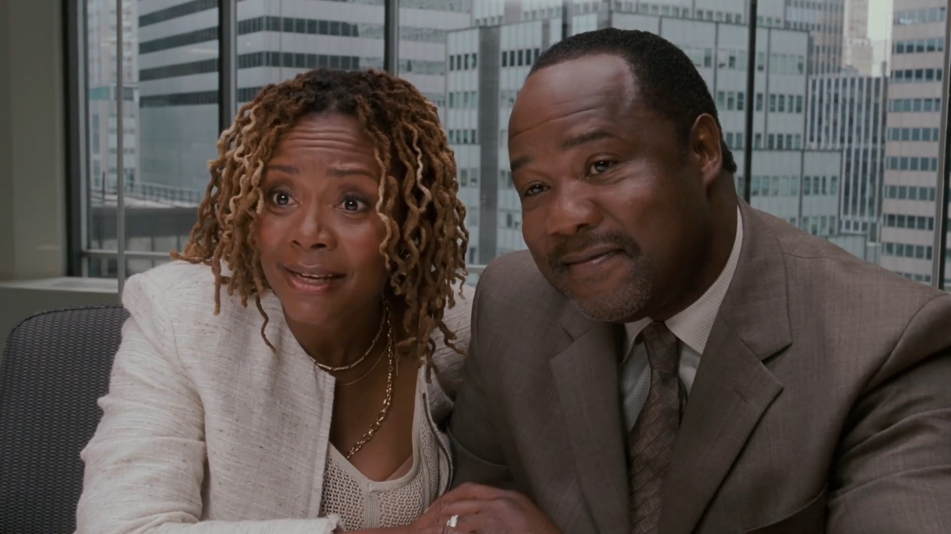 Чёрные полосы у всех бывают. Разве можно из-за них жертвовать всем светлым?... Нет...