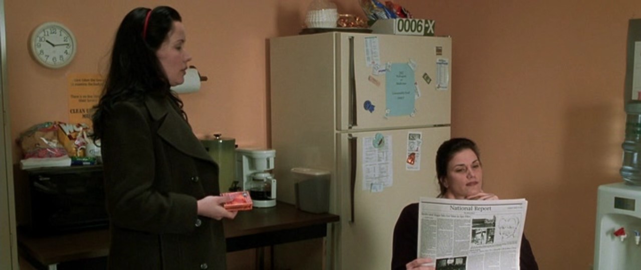 — Ты католичка и не поговорила с ними?
— Меня они больше ненавидят. Тебе легче, ты еврейка. Что с тебя взять?
— Эта отмазка отработала, когда мы распяли Христа.