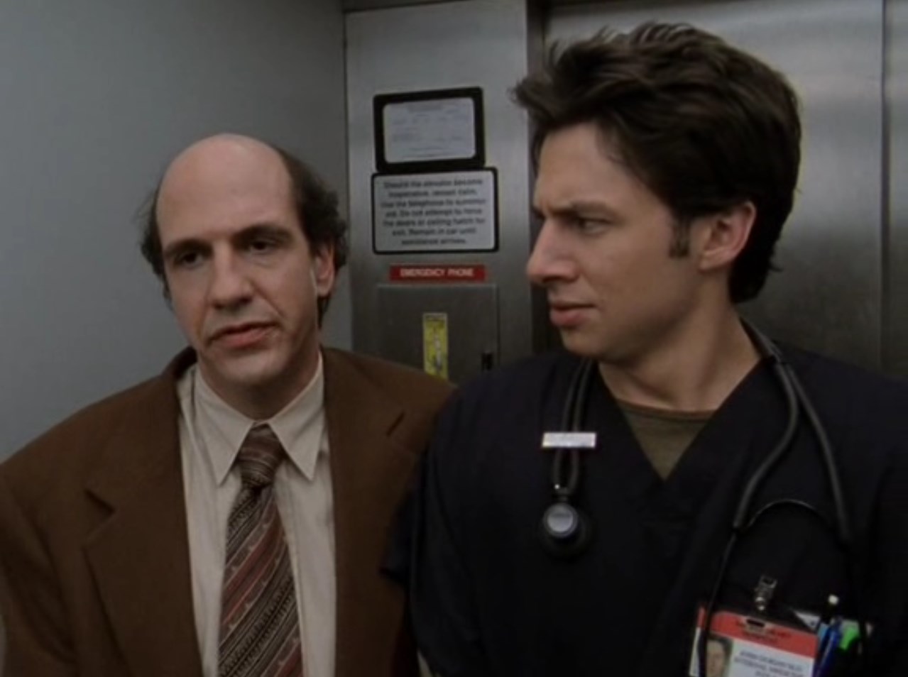 — Тэд, расскажи о нашем правиле...
— На слишком много «ха-ха», будет слишком много «бо-бо»...
— Нет, другое правило!
— Не ищи ошибку и не найдёшь ошибку.
— Правильно, Тэдди! Хватит искать приключения на задницу только потому, что тебе понравился пациент! Смирись с фактами! Понял? Убрать его отсюда, Тэдди!
— Правило про «ха-ха» очень жизненное...