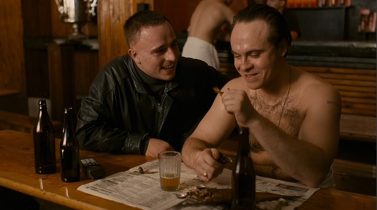 Круглый Ну «Татарин»! Жизнь висит на нитке, а думает о прибытке.